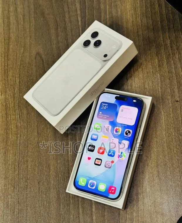 Apple iPhone 17 Pro Max 512 GB Silver · Photo 1