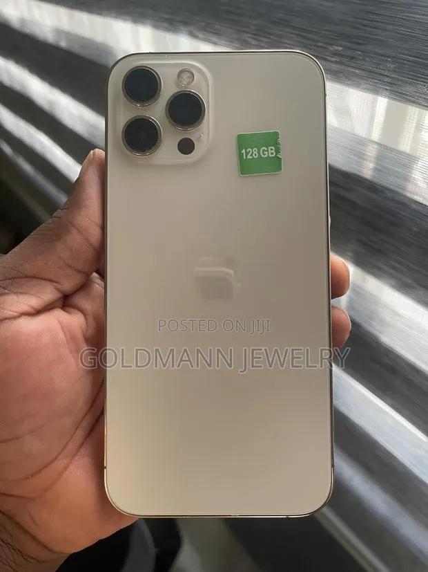 Apple iPhone 12 Pro Max 128 GB White · Photo 1
