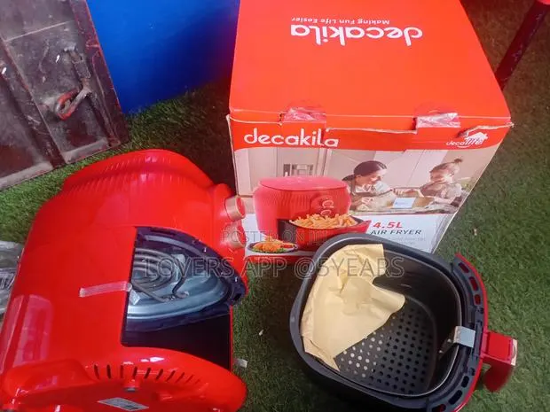 Nonstick Air Fryer With Adjustable Temperature Control · Photo 1
