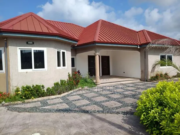 4bdrm House in Dki Properties, Oyibi for sale · Photo 1