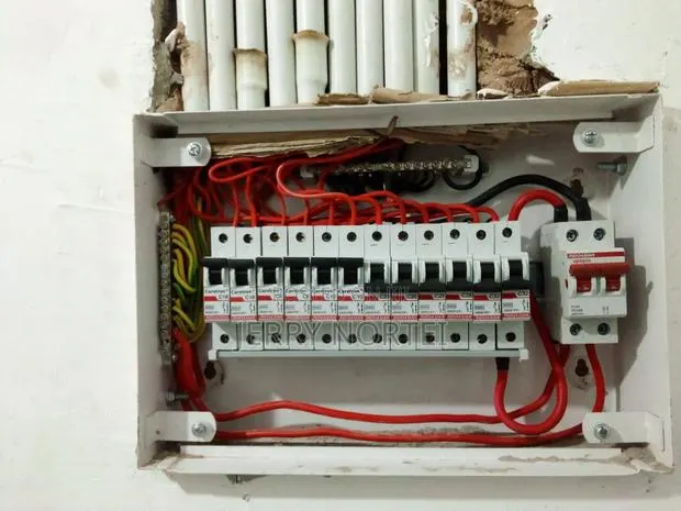 Electrician · Photo 1