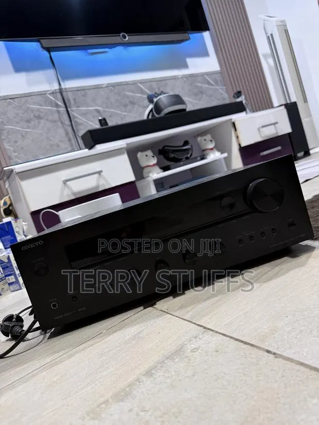 ONKYO Amplifier · Photo 1
