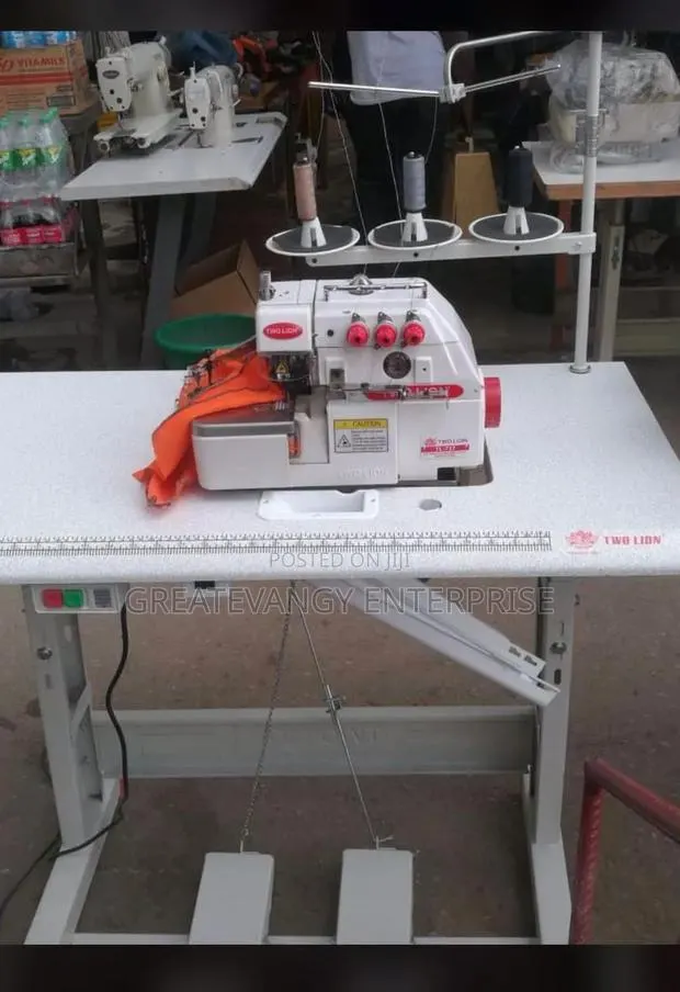 Brandnew Two Lion Industrial Knitting Machine · Photo 1