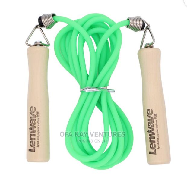 Wooden Handle Skipping Rope · Photo 4