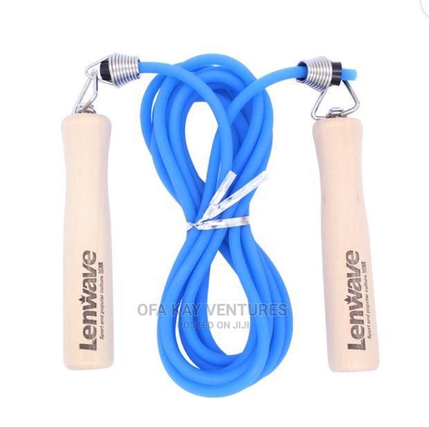 Wooden Handle Skipping Rope · Photo 3