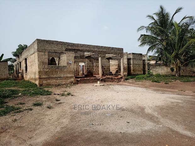 Uncompleted Five Bedrooms for Sale at Asuofia · Photo 1