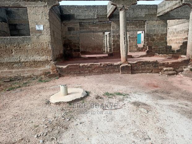 Uncompleted Five Bedrooms for Sale at Asuofia · Photo 2