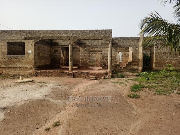 Uncompleted Five Bedrooms for Sale at Asuofia · Photo 5