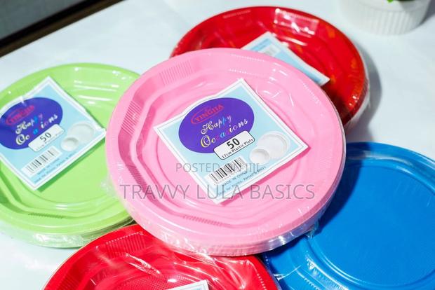 Coloured Durable Disposable Plates · Photo 2