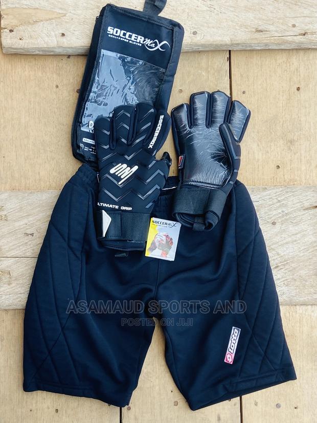 Original Goalkeepers Gloves and Pant at Cool Price · Photo 2