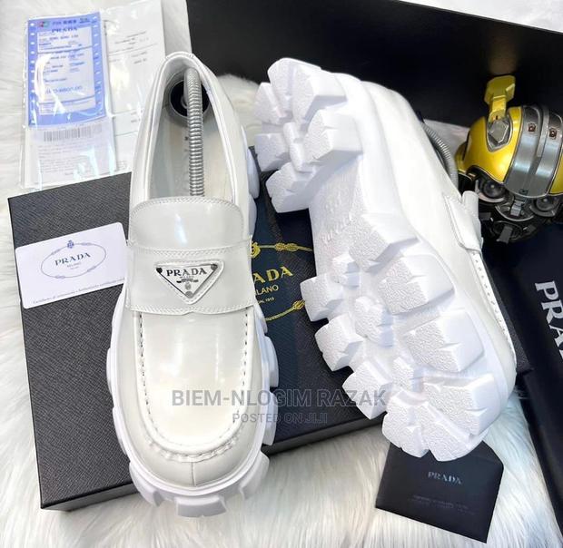 Original Prada Blazers Available in Stock · Photo 2