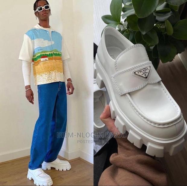 Original Prada Blazers Available in Stock · Photo 6