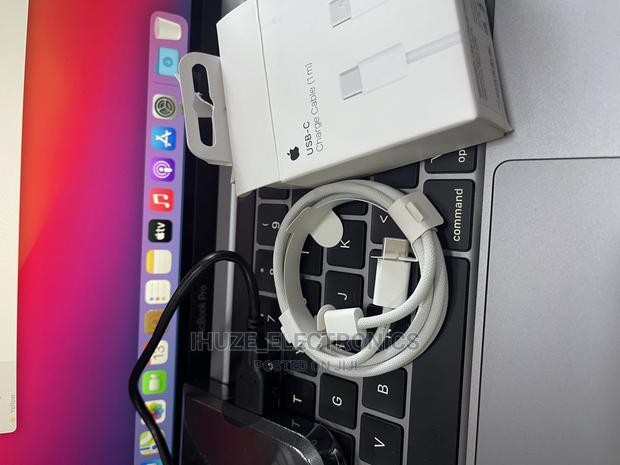 OEM M1/M2/M4 iPad Pro USB-C Charge Cable (1 M) · Photo 2