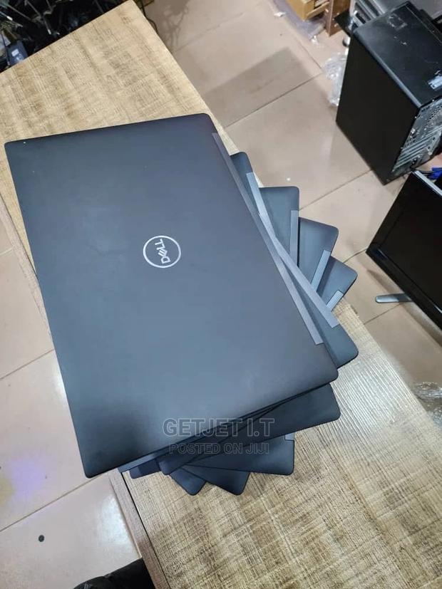 Laptop Dell 4GB Intel Core I5 SSD 256GB · Photo 1