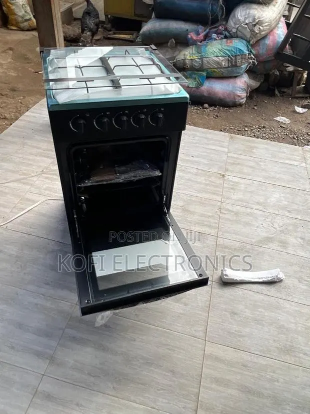 Midea Black Gas Cooker With Spacious Oven · Photo 1