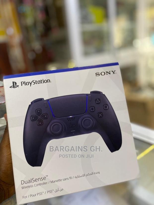 PS5 Dualsense Controller (Black Edition) · Photo 1