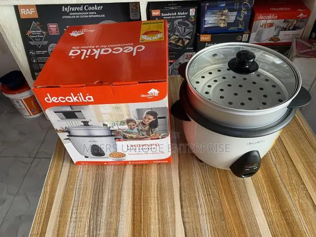 Efficient 1.8L Rice Cooker