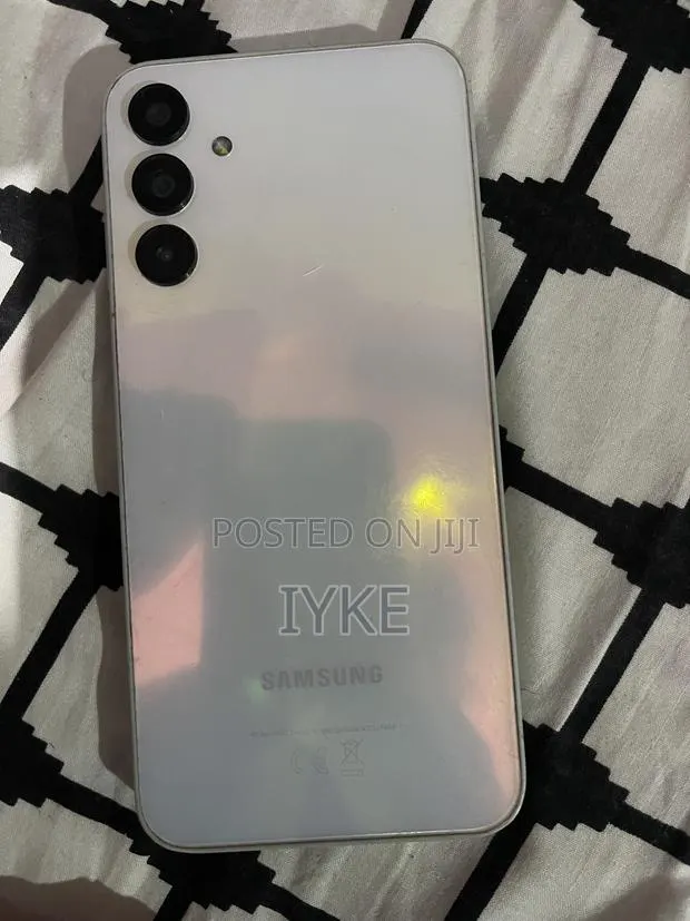 Samsung Galaxy A15 128 GB White · Photo 1