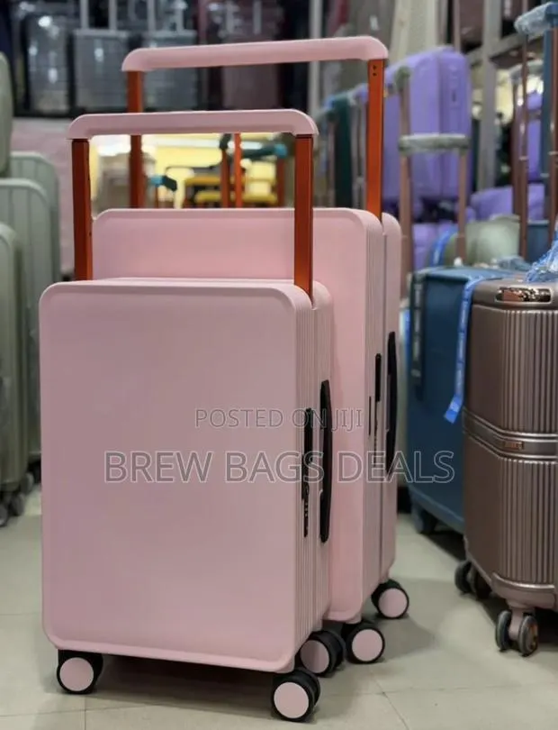 Premium Quality 2in1 Luxury Hardbody Traveling Bag. · Photo 1