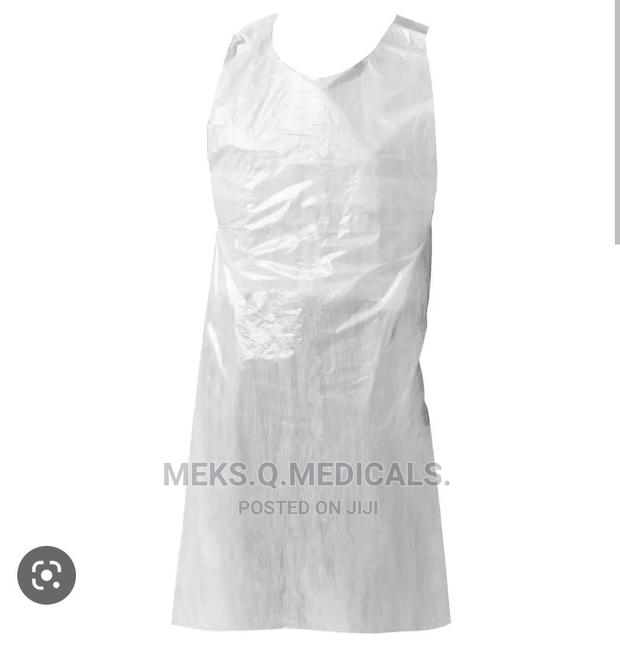 Disposable Apron · Photo 3