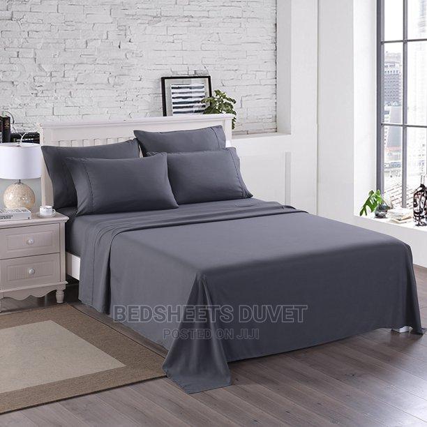 Charcoal Grey Bedsheet Set · Photo 1
