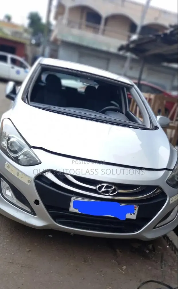 Hyundai Elantra Gt Windscreen Available · Photo 1