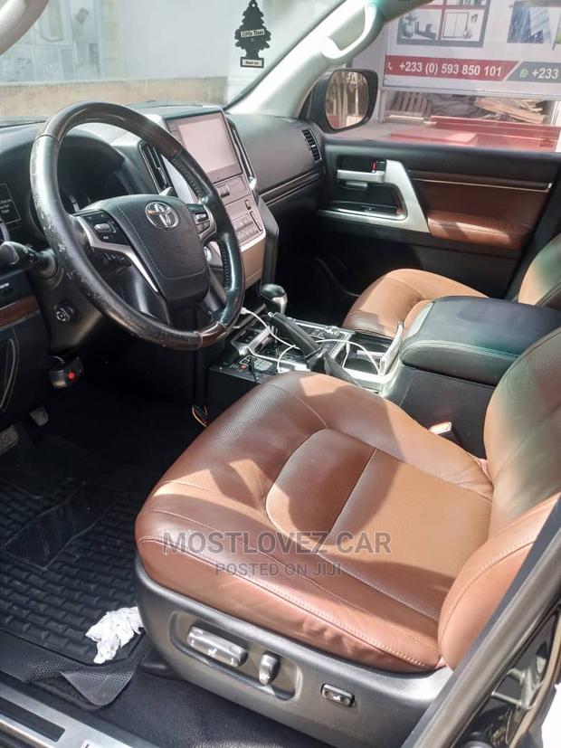 Ghana Car Rentals Service In Accra Landcruiser V8 For Rent · Photo 5