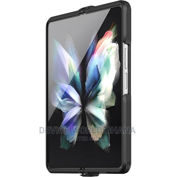 Samsung Z Fold 4 Case With Camera and Hinge Protection Clear · Photo 8