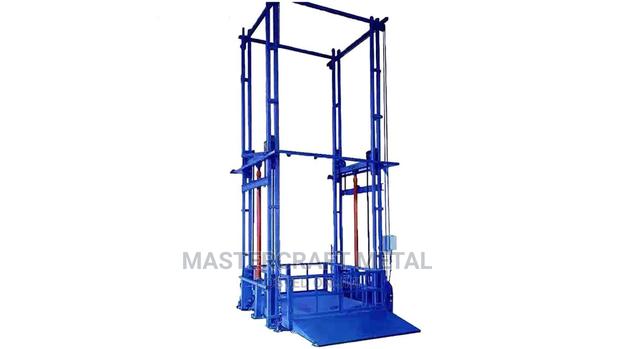 High Standard Quality Goods Lift and Industrial Elevators · Photo 1