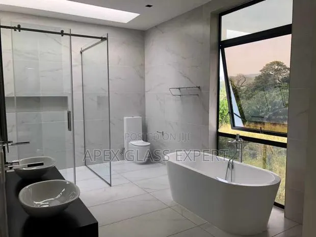 Custom Shower Slide Enclosure · Photo 1