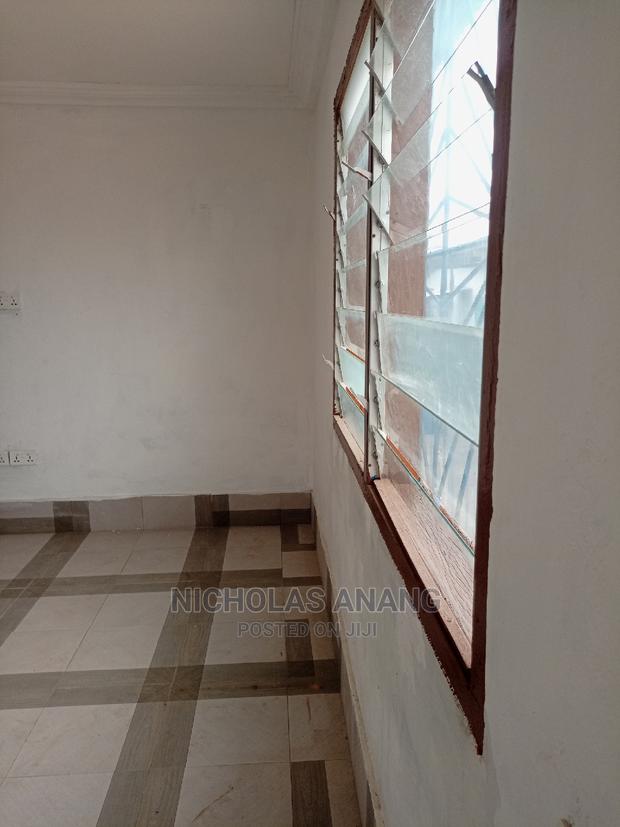 1bdrm House in Dorns Properties, New Town for rent · Photo 2