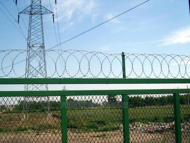 Galvanized Flat Razor Wire · Photo 2