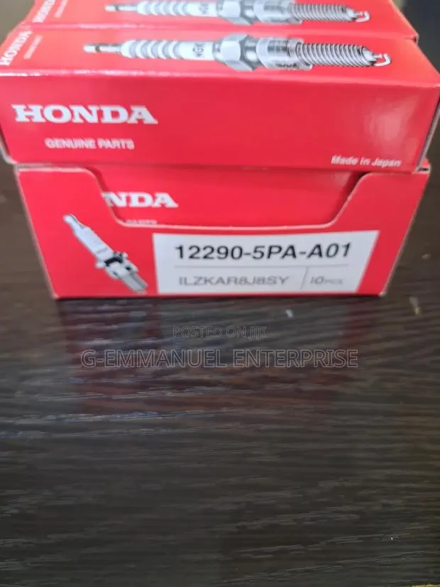 Ilzkar8j8sy. Honda Cr-v 2018 Upwards 1.5t Spark Plugs. · Photo 1