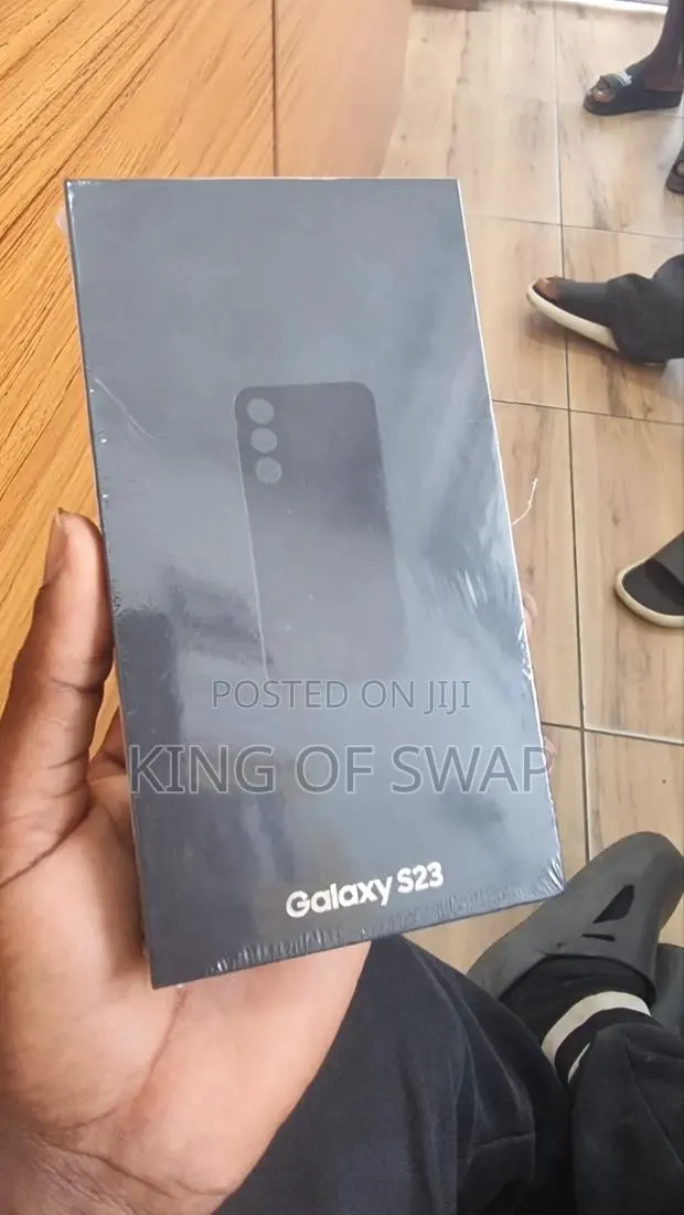 New Samsung Galaxy S23 128 GB Black · Photo 1