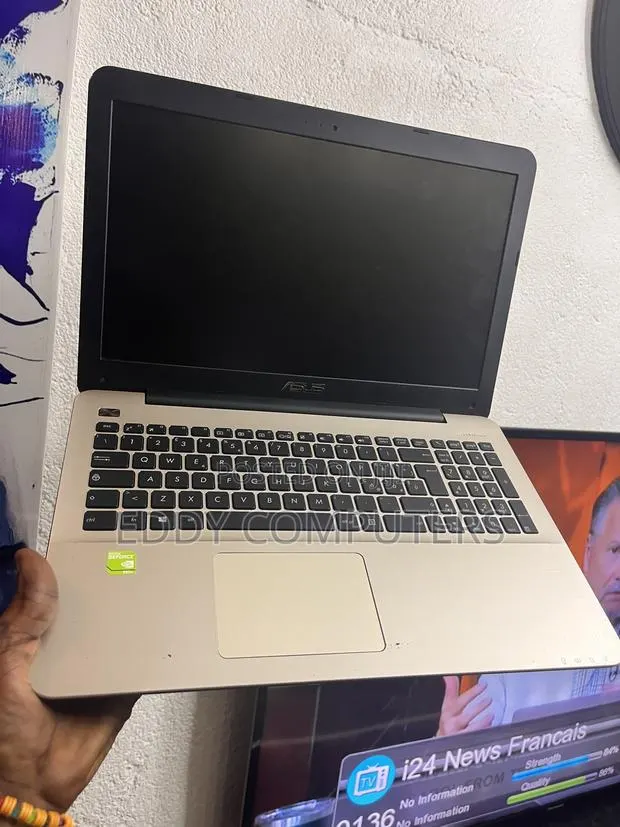 Laptop Asus 8GB Intel Core i5 HDD 500GB · Photo 1