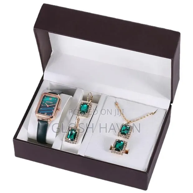 Women Jewelry Set · Photo 1
