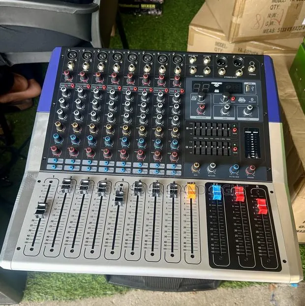 Yamaha Kv-80 8-Channel Powered Mixer With Integrated Power Amplifier · Photo 1