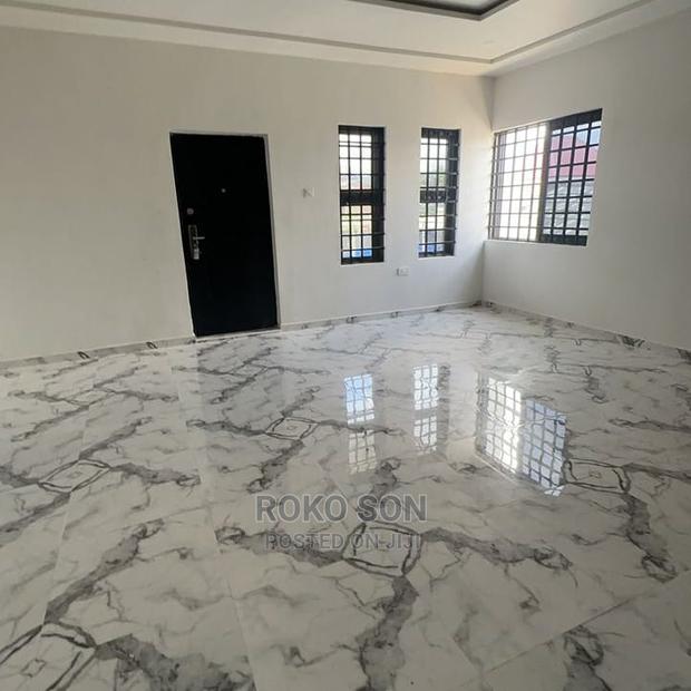 5bdrm Duplex in Dr Roko, Accra Metropolitan for sale · Photo 2