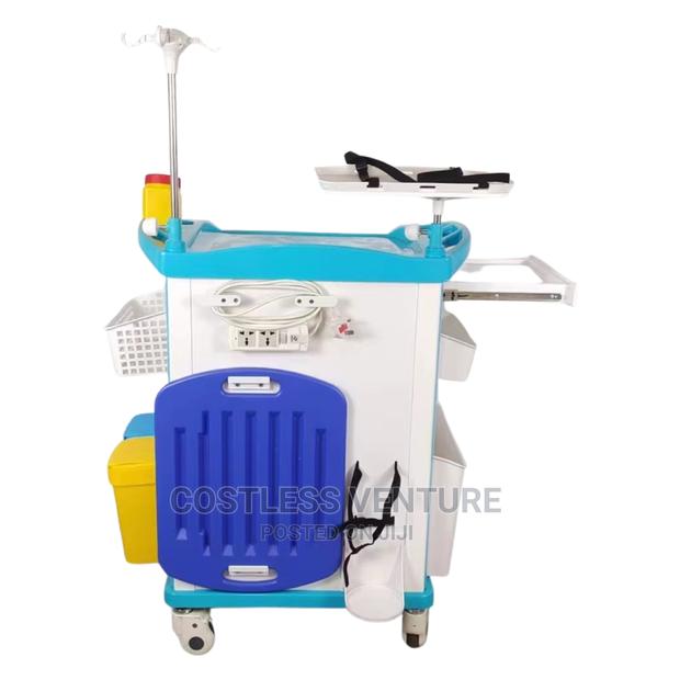 Greenlife Medical Crash Trolley · Photo 2