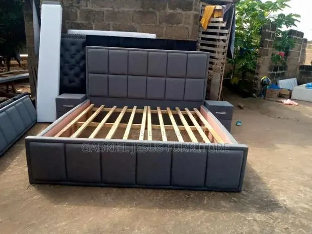 Queen Size Bed With Nightstand · Photo 1