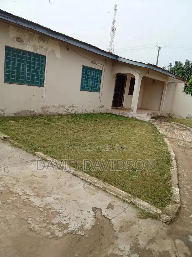 3bdrm House in 3 Bedroom House, Tema Metropolitan for sale · Photo 1