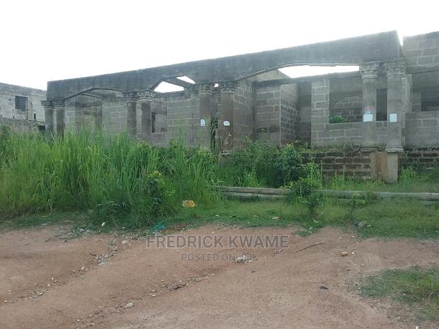 5bdrm House in Brother K Estate, Kumasi Metropolitan for sale · Photo 3
