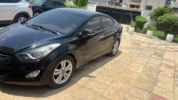 Hyundai Avante 2013 Black · Photo 1