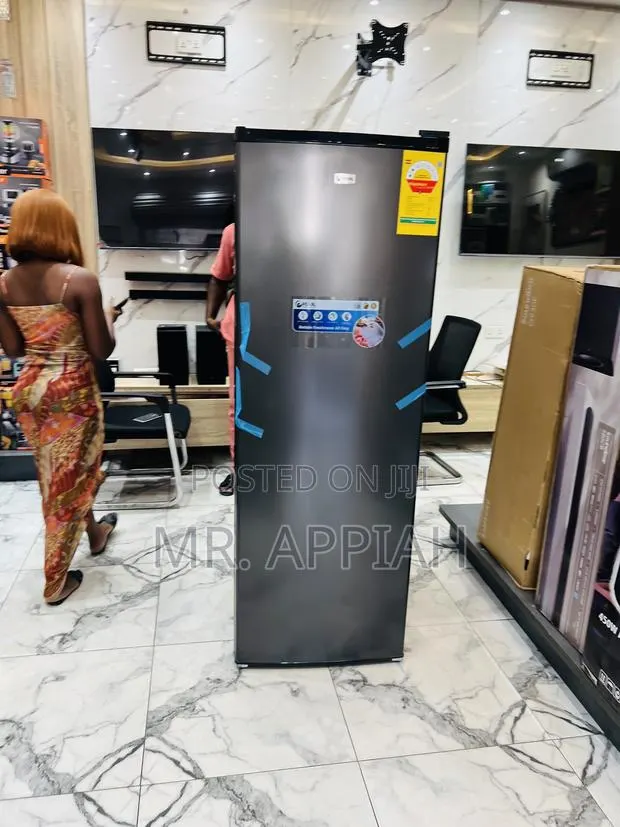 Extremely Adorable Pearl Single Door Upright Standing Freezer(Puf-370) · Photo 1