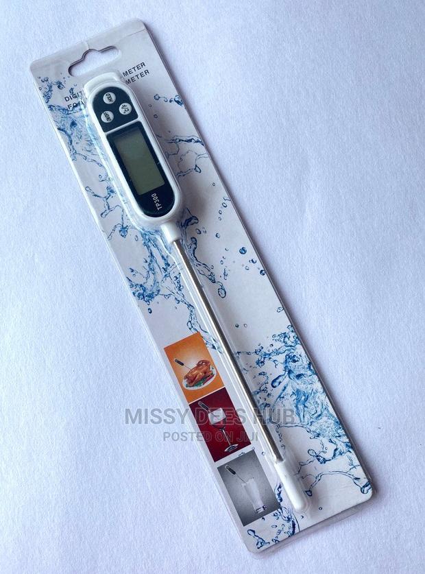 TP300 Digital Food Thermometer · Photo 1