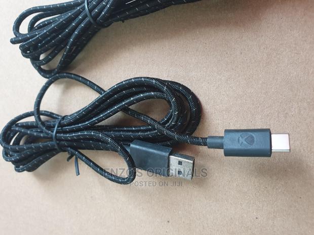USB to USB-C Charging and DATA Cable 3M Length Braided · Photo 2