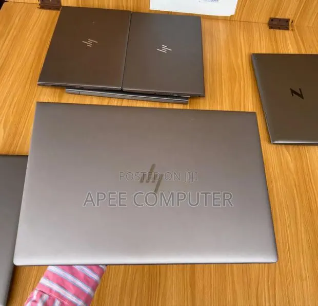 Laptop HP ZBook 17 G5 16GB Intel Core i7 HDD+SSD 750GB · Photo 1