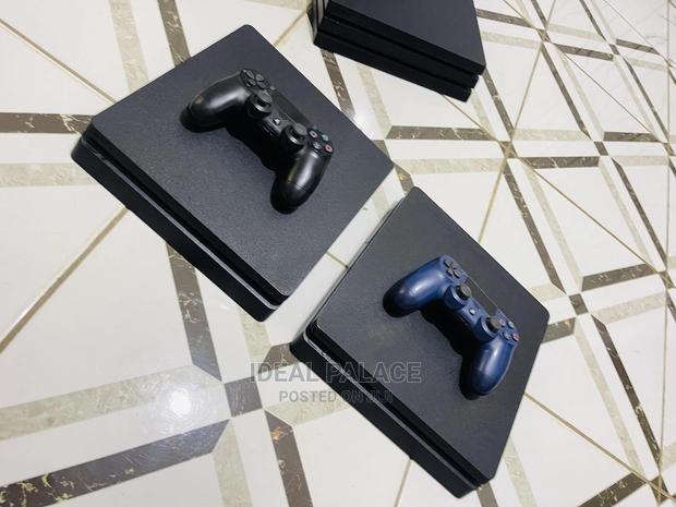 Slim Ps4 And 10 Games · Photo 2