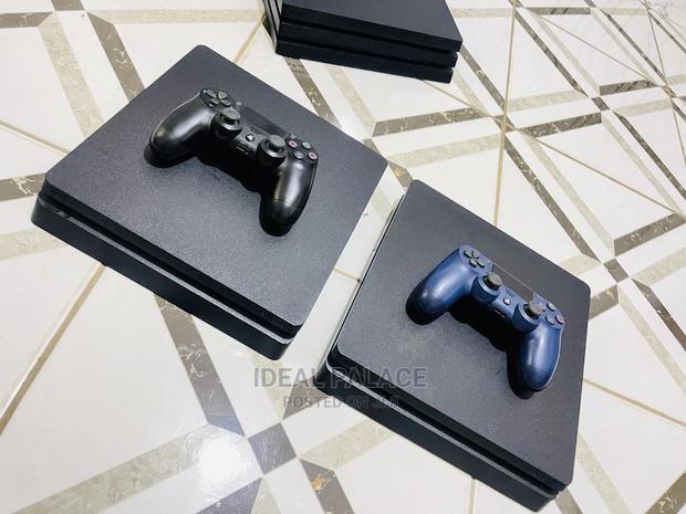 Slim Ps4 And 10 Games · Photo 1