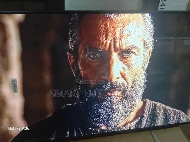 Samsung 43-Inch Smart Tv With Built-in Streaming Apps · Photo 1